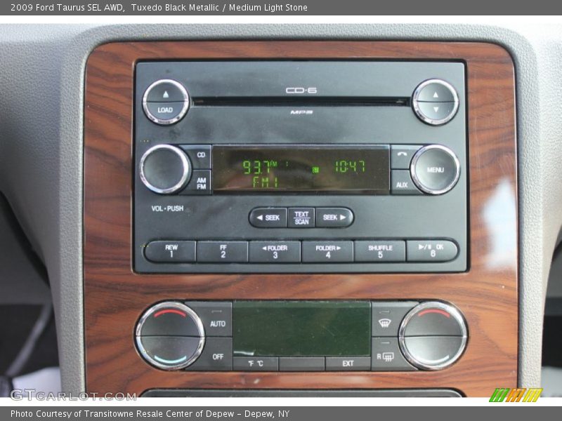 Tuxedo Black Metallic / Medium Light Stone 2009 Ford Taurus SEL AWD