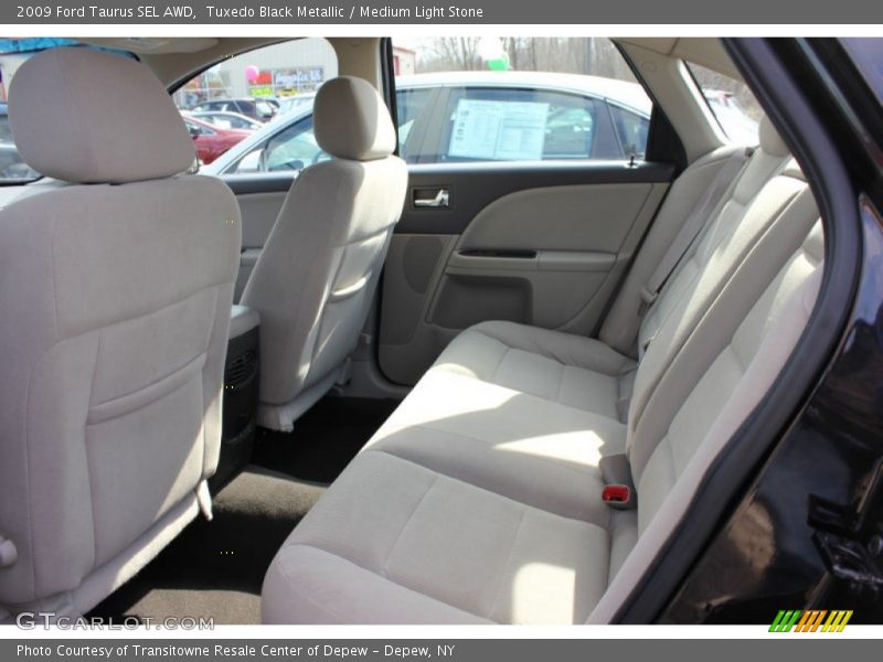 Tuxedo Black Metallic / Medium Light Stone 2009 Ford Taurus SEL AWD