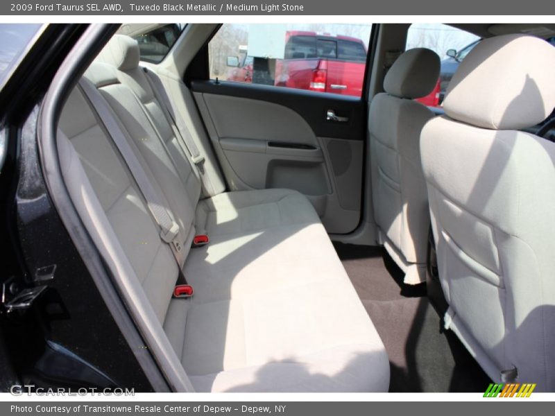 Tuxedo Black Metallic / Medium Light Stone 2009 Ford Taurus SEL AWD