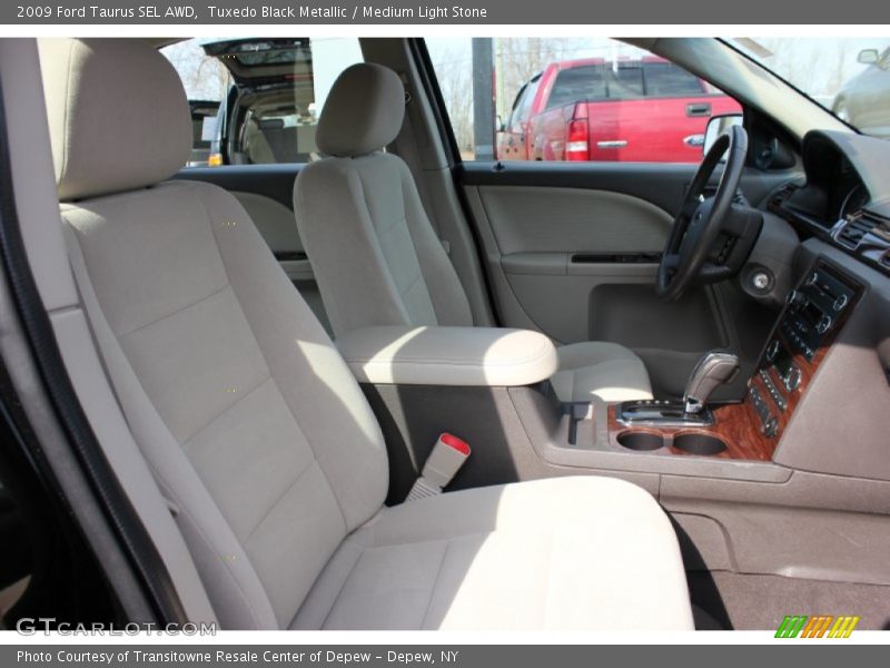 Tuxedo Black Metallic / Medium Light Stone 2009 Ford Taurus SEL AWD