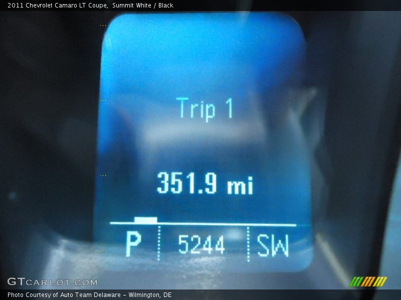 Summit White / Black 2011 Chevrolet Camaro LT Coupe