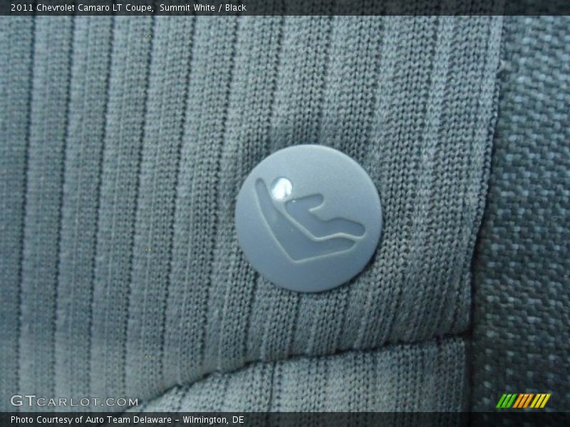 Summit White / Black 2011 Chevrolet Camaro LT Coupe