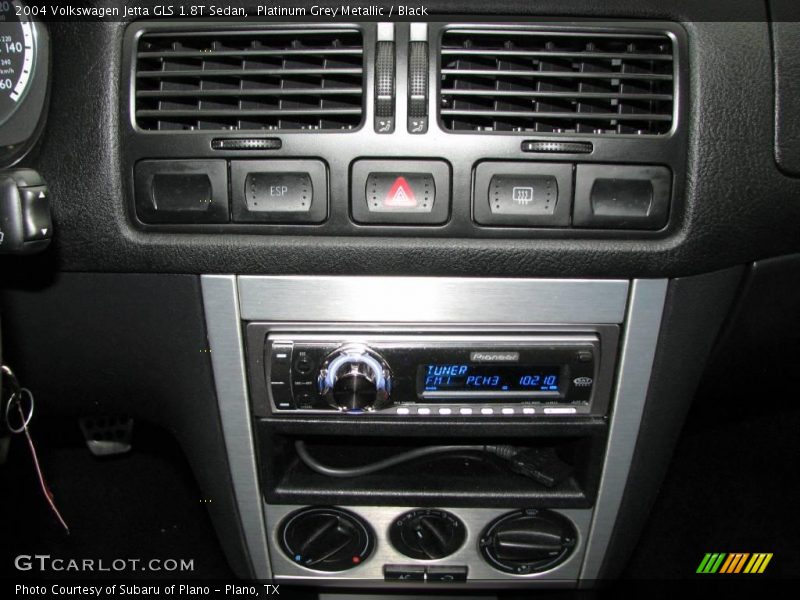 Platinum Grey Metallic / Black 2004 Volkswagen Jetta GLS 1.8T Sedan