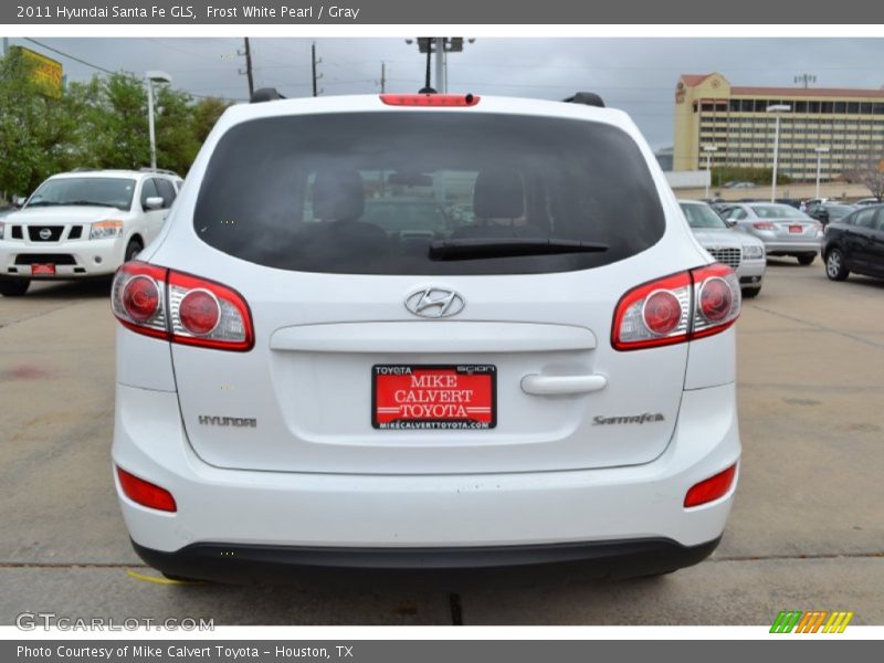 Frost White Pearl / Gray 2011 Hyundai Santa Fe GLS