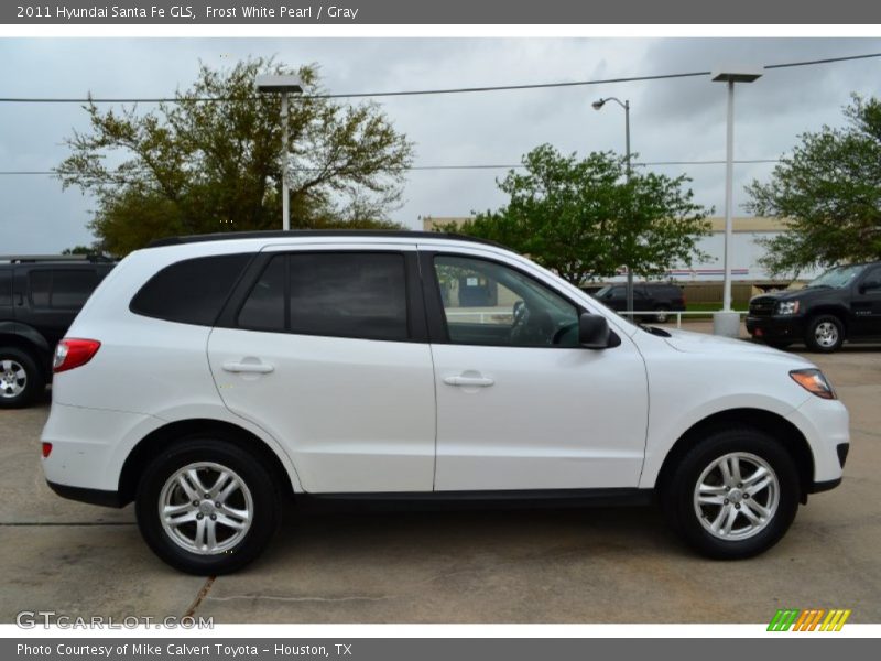 Frost White Pearl / Gray 2011 Hyundai Santa Fe GLS