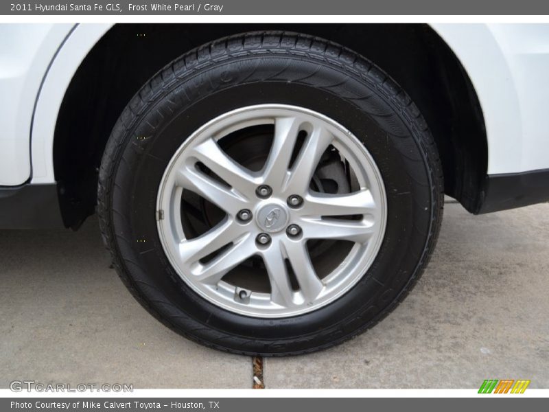 Frost White Pearl / Gray 2011 Hyundai Santa Fe GLS
