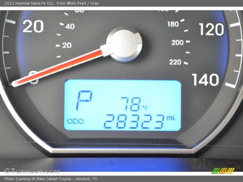 Frost White Pearl / Gray 2011 Hyundai Santa Fe GLS