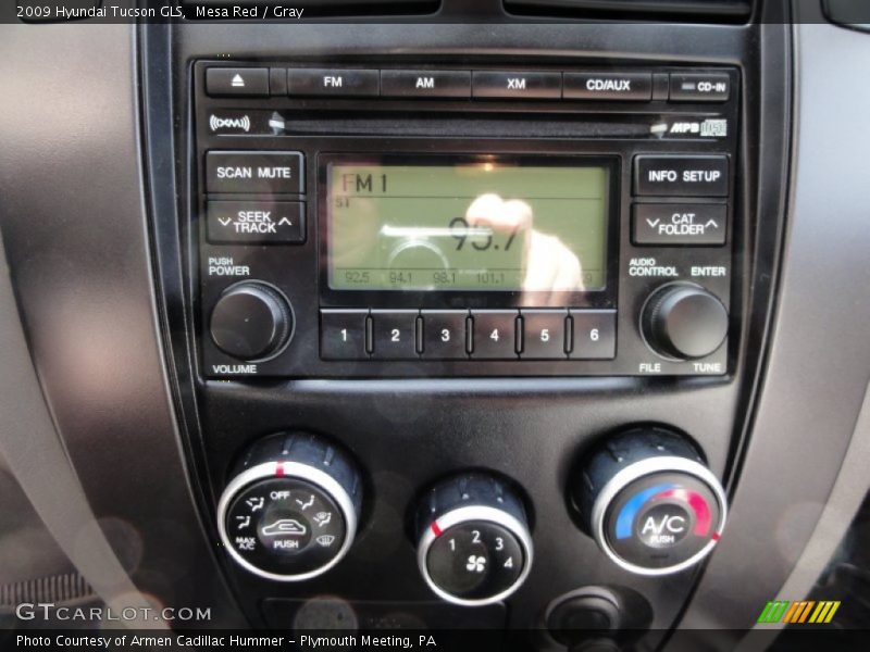 Mesa Red / Gray 2009 Hyundai Tucson GLS