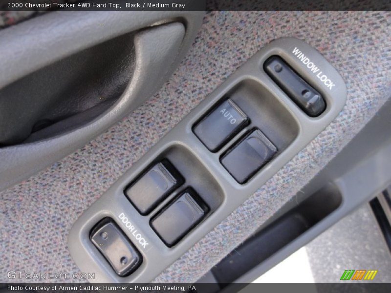 Black / Medium Gray 2000 Chevrolet Tracker 4WD Hard Top