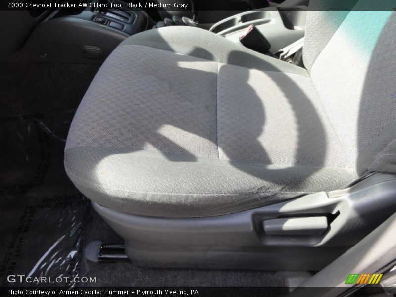 Black / Medium Gray 2000 Chevrolet Tracker 4WD Hard Top