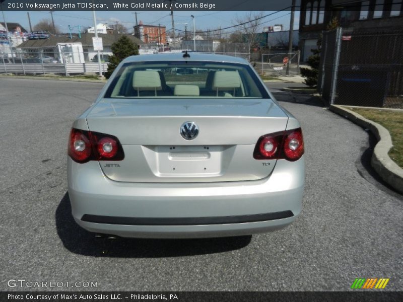 White Gold Metallic / Cornsilk Beige 2010 Volkswagen Jetta TDI Sedan