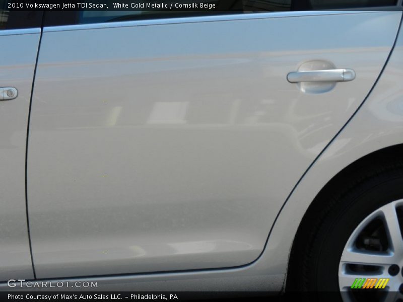 White Gold Metallic / Cornsilk Beige 2010 Volkswagen Jetta TDI Sedan
