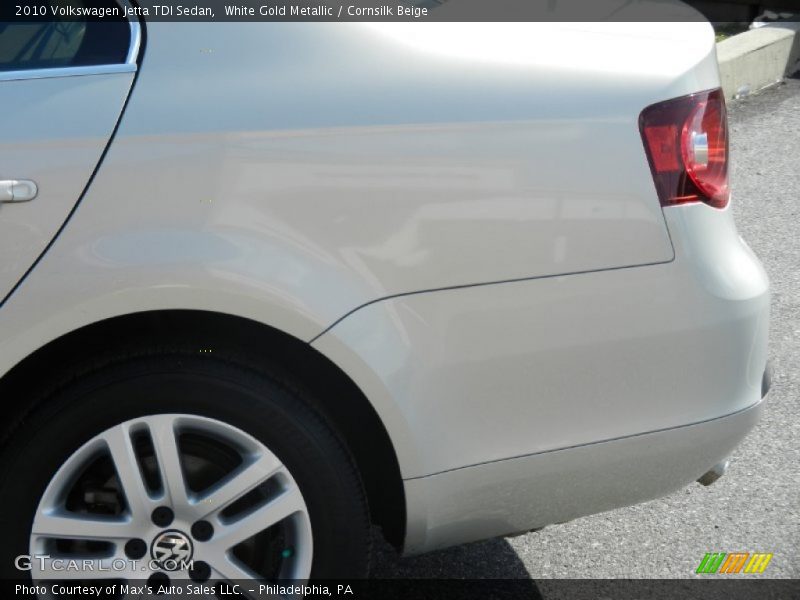 White Gold Metallic / Cornsilk Beige 2010 Volkswagen Jetta TDI Sedan