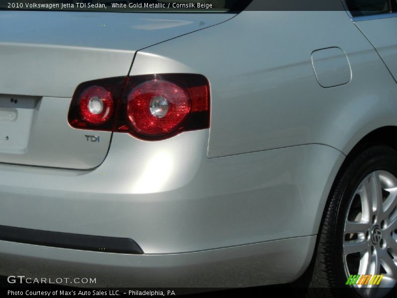 White Gold Metallic / Cornsilk Beige 2010 Volkswagen Jetta TDI Sedan