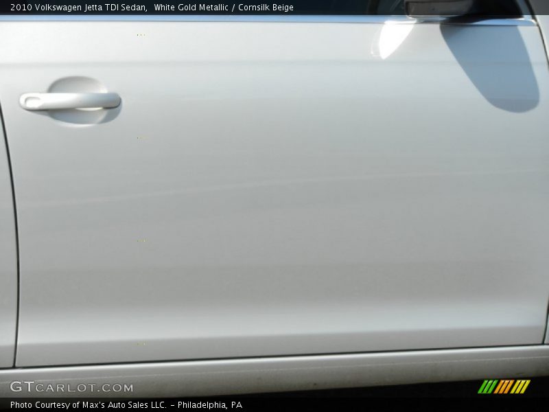 White Gold Metallic / Cornsilk Beige 2010 Volkswagen Jetta TDI Sedan