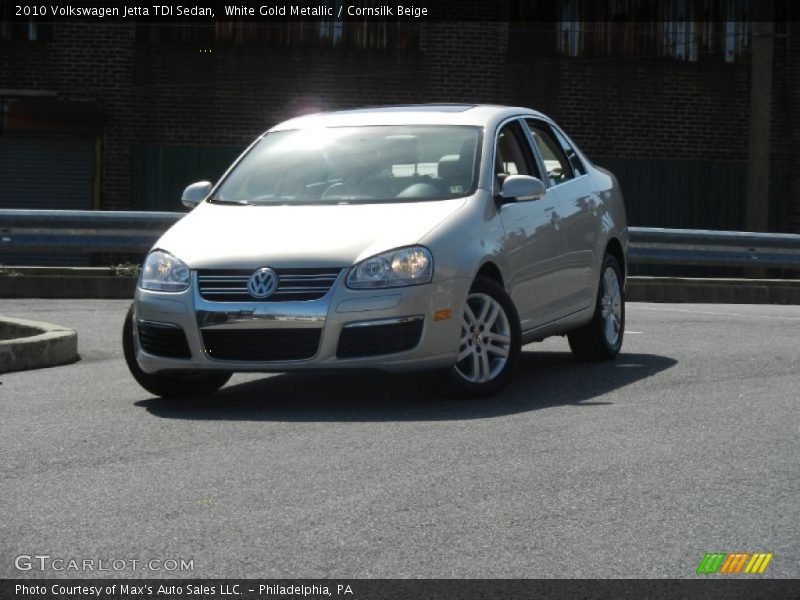 White Gold Metallic / Cornsilk Beige 2010 Volkswagen Jetta TDI Sedan