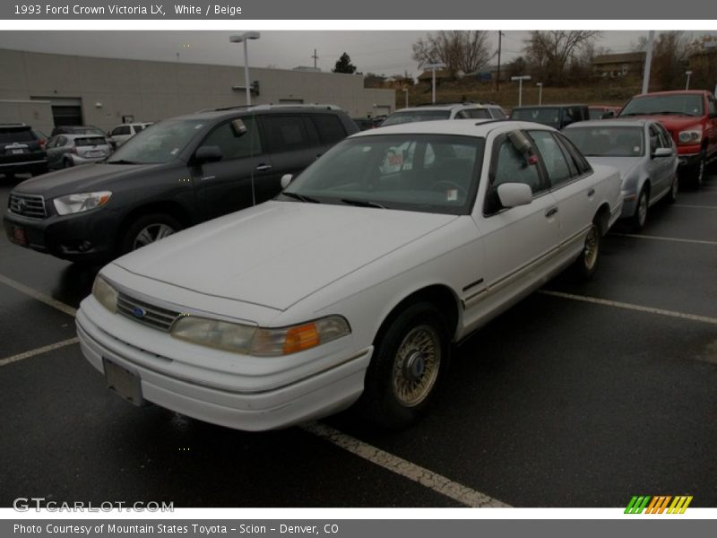 White / Beige 1993 Ford Crown Victoria LX
