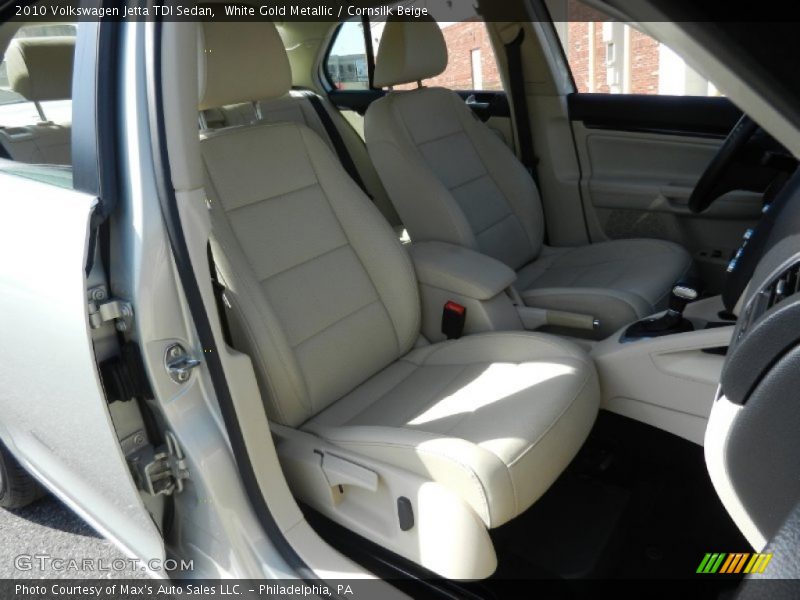 White Gold Metallic / Cornsilk Beige 2010 Volkswagen Jetta TDI Sedan