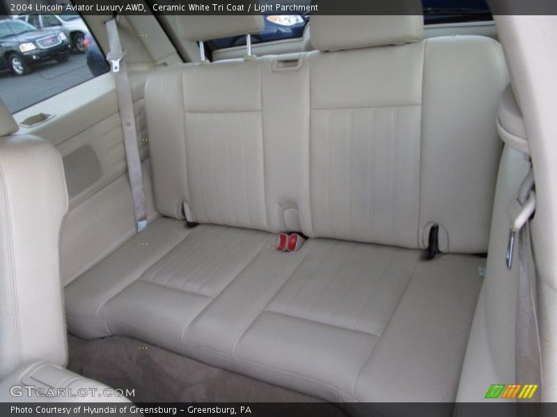  2004 Aviator Luxury AWD Light Parchment Interior