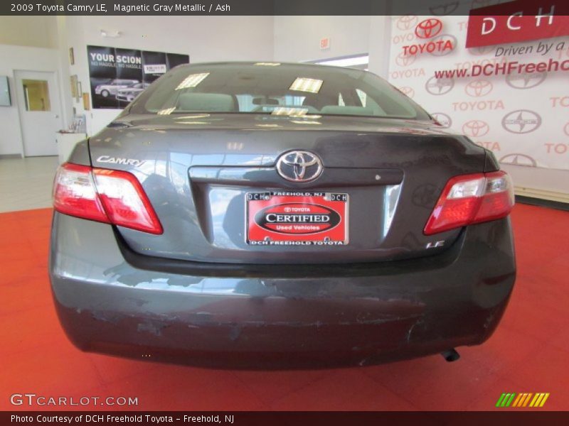 Magnetic Gray Metallic / Ash 2009 Toyota Camry LE