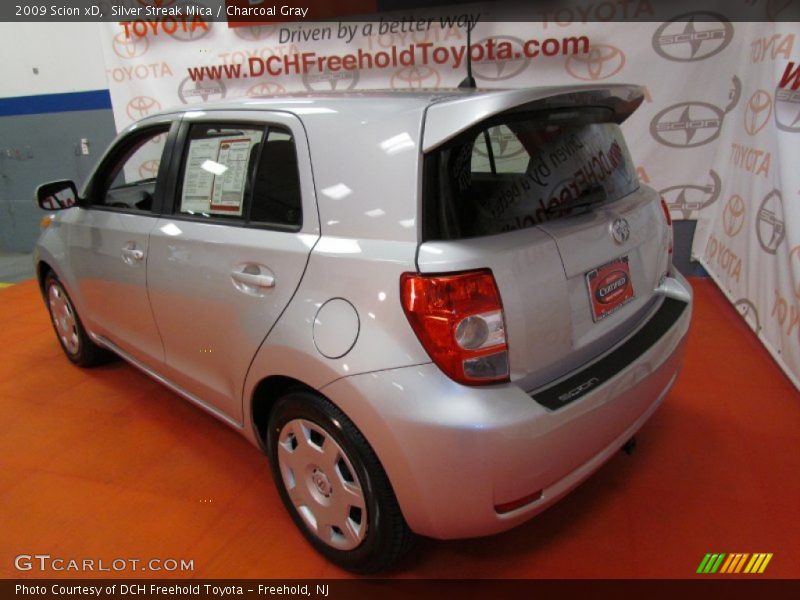 Silver Streak Mica / Charcoal Gray 2009 Scion xD