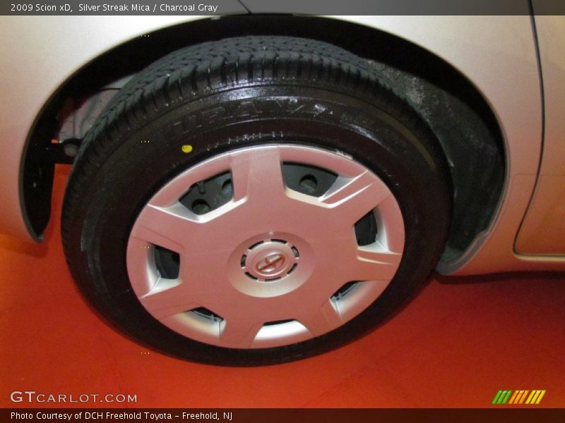 Silver Streak Mica / Charcoal Gray 2009 Scion xD