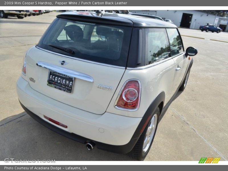 Pepper White / Punch Carbon Black Leather 2009 Mini Cooper S Hardtop
