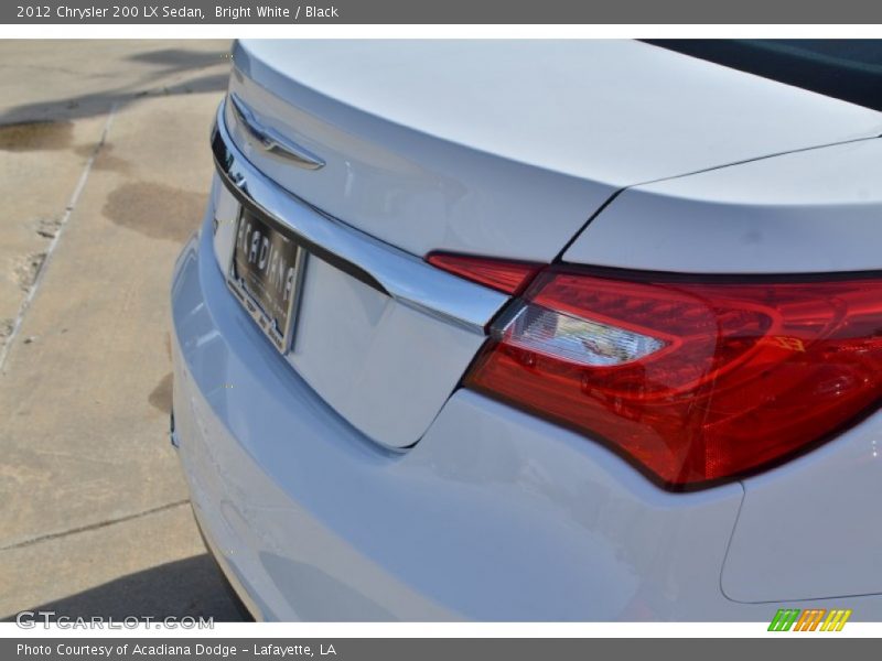 Bright White / Black 2012 Chrysler 200 LX Sedan