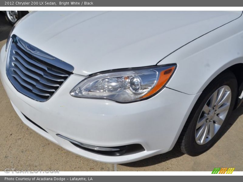 Bright White / Black 2012 Chrysler 200 LX Sedan