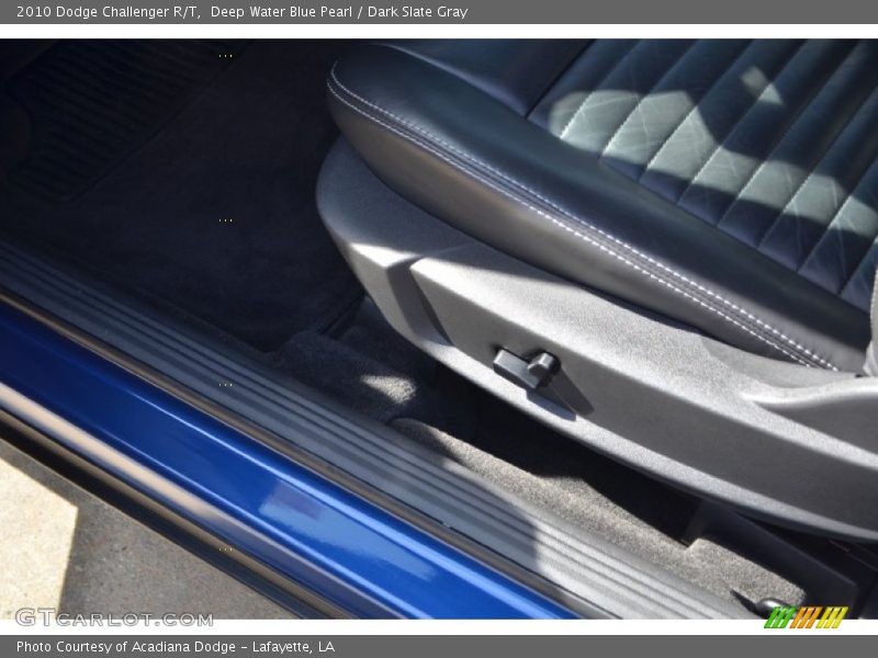 Deep Water Blue Pearl / Dark Slate Gray 2010 Dodge Challenger R/T