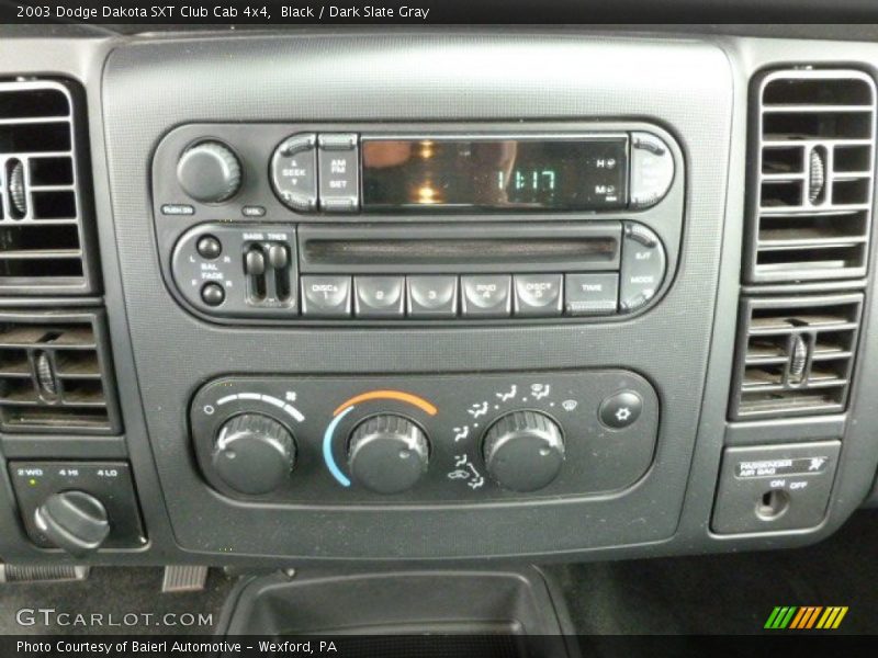 Black / Dark Slate Gray 2003 Dodge Dakota SXT Club Cab 4x4