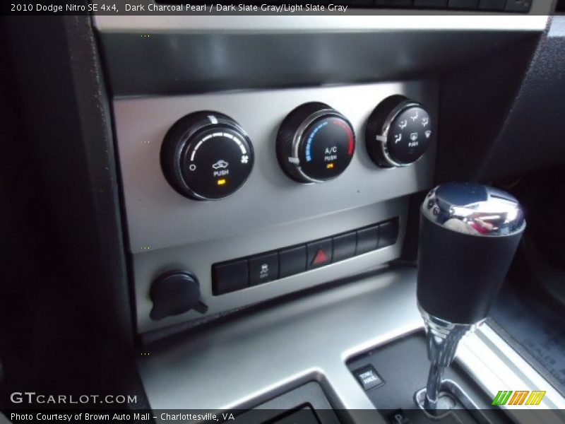 Dark Charcoal Pearl / Dark Slate Gray/Light Slate Gray 2010 Dodge Nitro SE 4x4