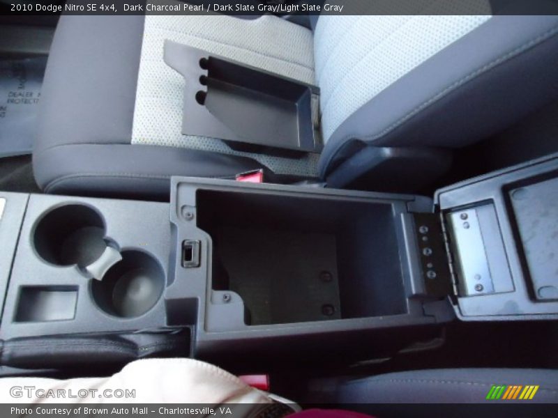 Dark Charcoal Pearl / Dark Slate Gray/Light Slate Gray 2010 Dodge Nitro SE 4x4