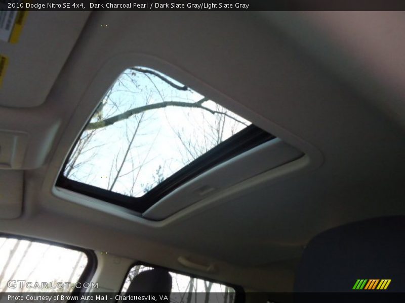 Dark Charcoal Pearl / Dark Slate Gray/Light Slate Gray 2010 Dodge Nitro SE 4x4