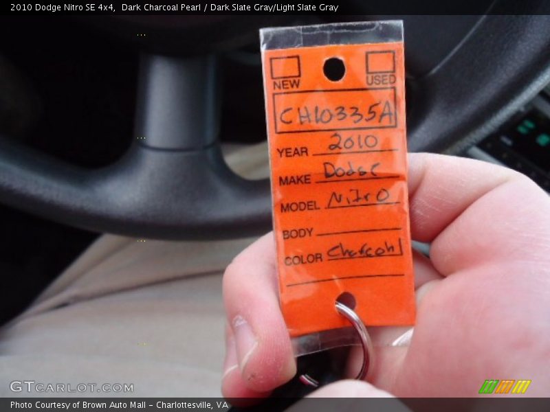 Dark Charcoal Pearl / Dark Slate Gray/Light Slate Gray 2010 Dodge Nitro SE 4x4