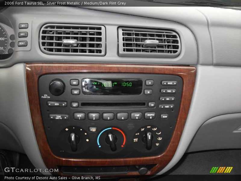 Silver Frost Metallic / Medium/Dark Flint Grey 2006 Ford Taurus SEL