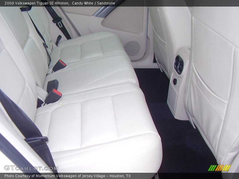 Candy White / Sandstone 2009 Volkswagen Tiguan SE 4Motion