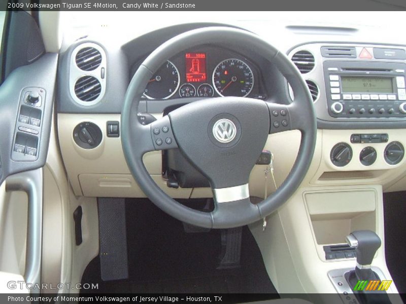Candy White / Sandstone 2009 Volkswagen Tiguan SE 4Motion