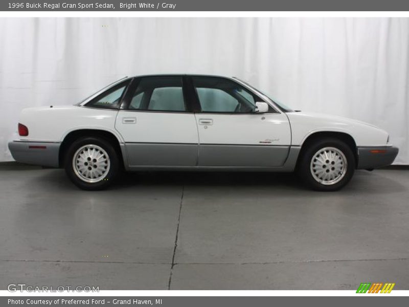 Bright White / Gray 1996 Buick Regal Gran Sport Sedan