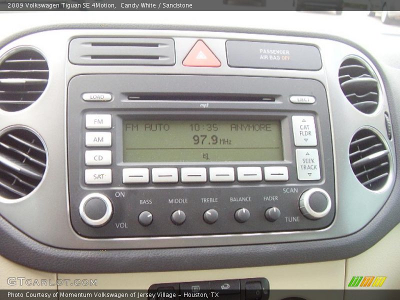 Candy White / Sandstone 2009 Volkswagen Tiguan SE 4Motion
