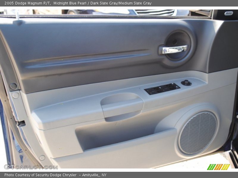 Midnight Blue Pearl / Dark Slate Gray/Medium Slate Gray 2005 Dodge Magnum R/T