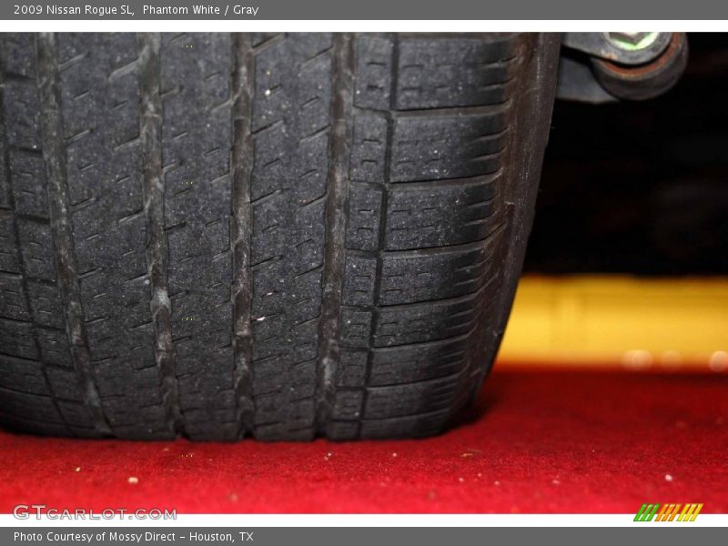 Phantom White / Gray 2009 Nissan Rogue SL