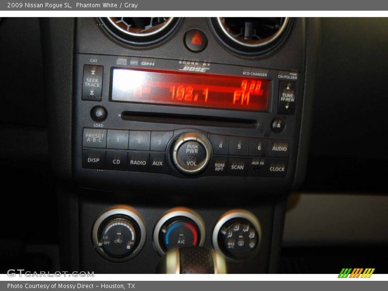 Phantom White / Gray 2009 Nissan Rogue SL