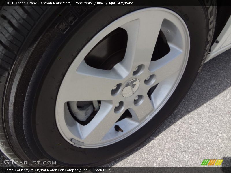 Stone White / Black/Light Graystone 2011 Dodge Grand Caravan Mainstreet