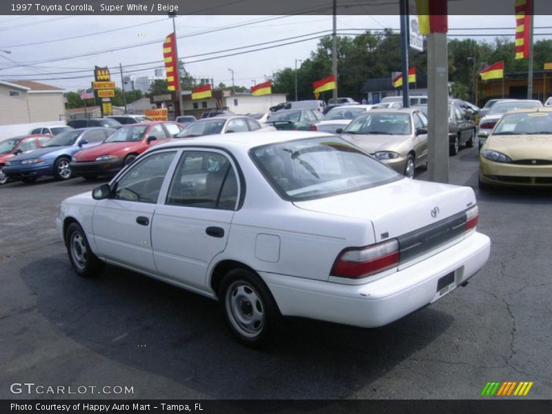 Super White / Beige 1997 Toyota Corolla