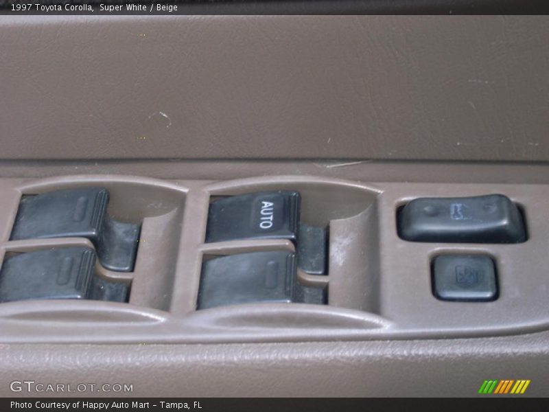 Super White / Beige 1997 Toyota Corolla