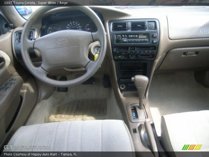 Super White / Beige 1997 Toyota Corolla