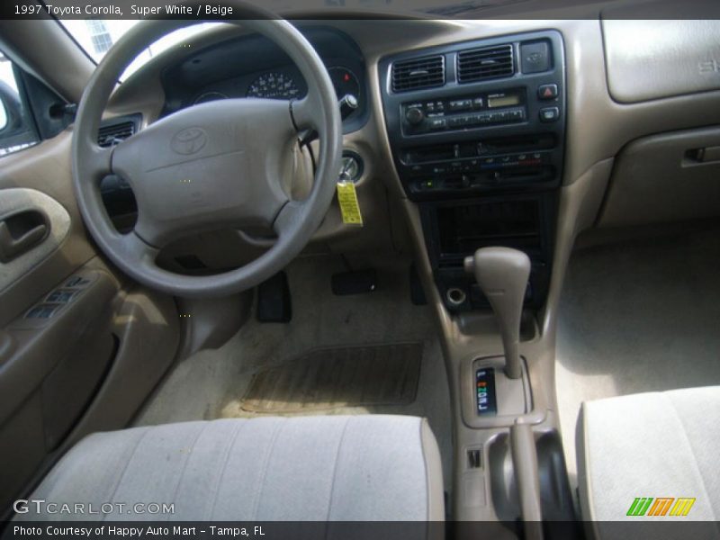 Super White / Beige 1997 Toyota Corolla