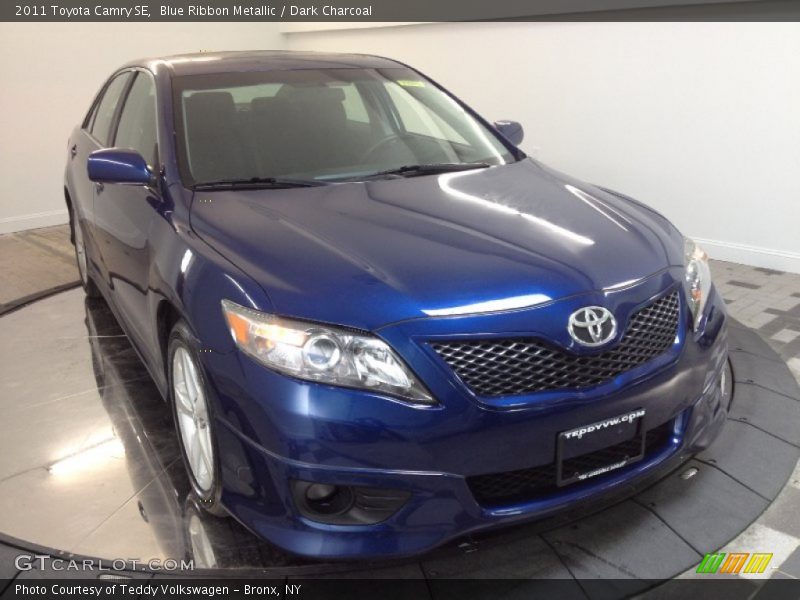 Blue Ribbon Metallic / Dark Charcoal 2011 Toyota Camry SE