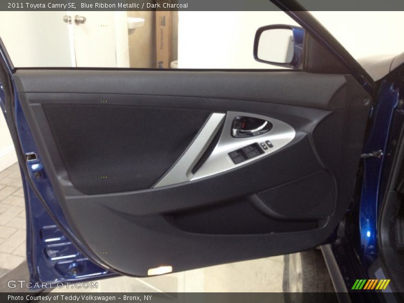Blue Ribbon Metallic / Dark Charcoal 2011 Toyota Camry SE